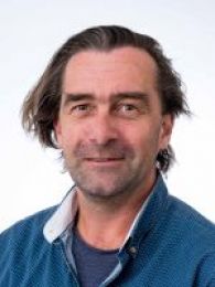 Dr Matthew J Cracknell